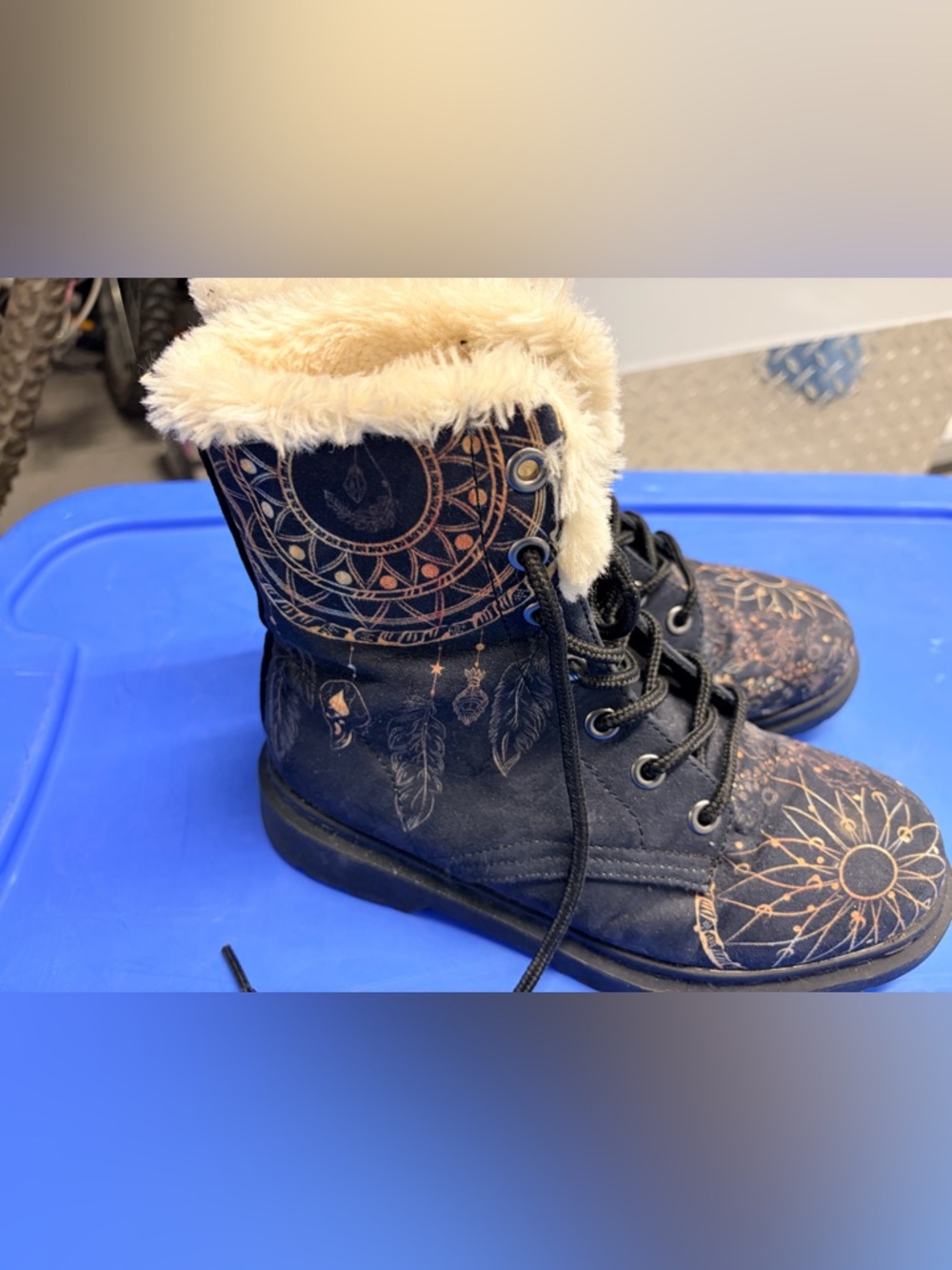 Yes We Vibe - Faux Fur Trim Dreamcatcher Combat Boots - Black & Tan
